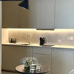 迪莱克狄公寓 *